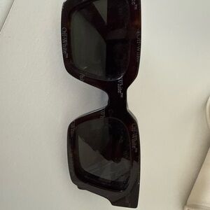 Off-White Dark Tortoiseshell Square Sunglasses